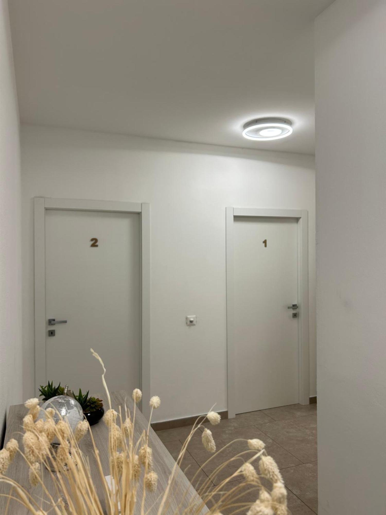 *Veranda'S Rooms* - Free Parking In Central Lugano Ngoại thất bức ảnh