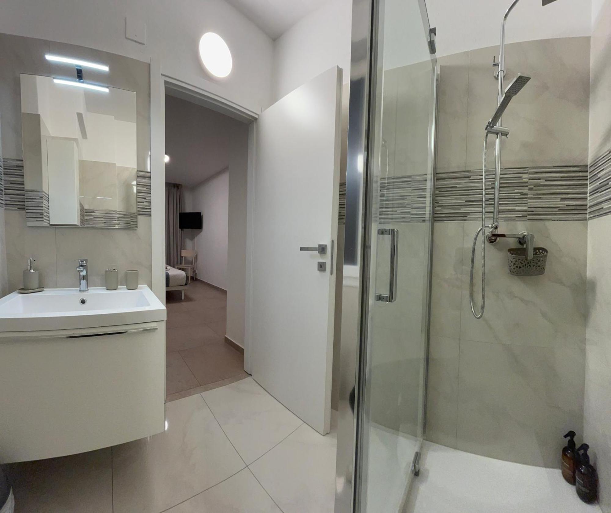 *Veranda'S Rooms* - Free Parking In Central Lugano Ngoại thất bức ảnh