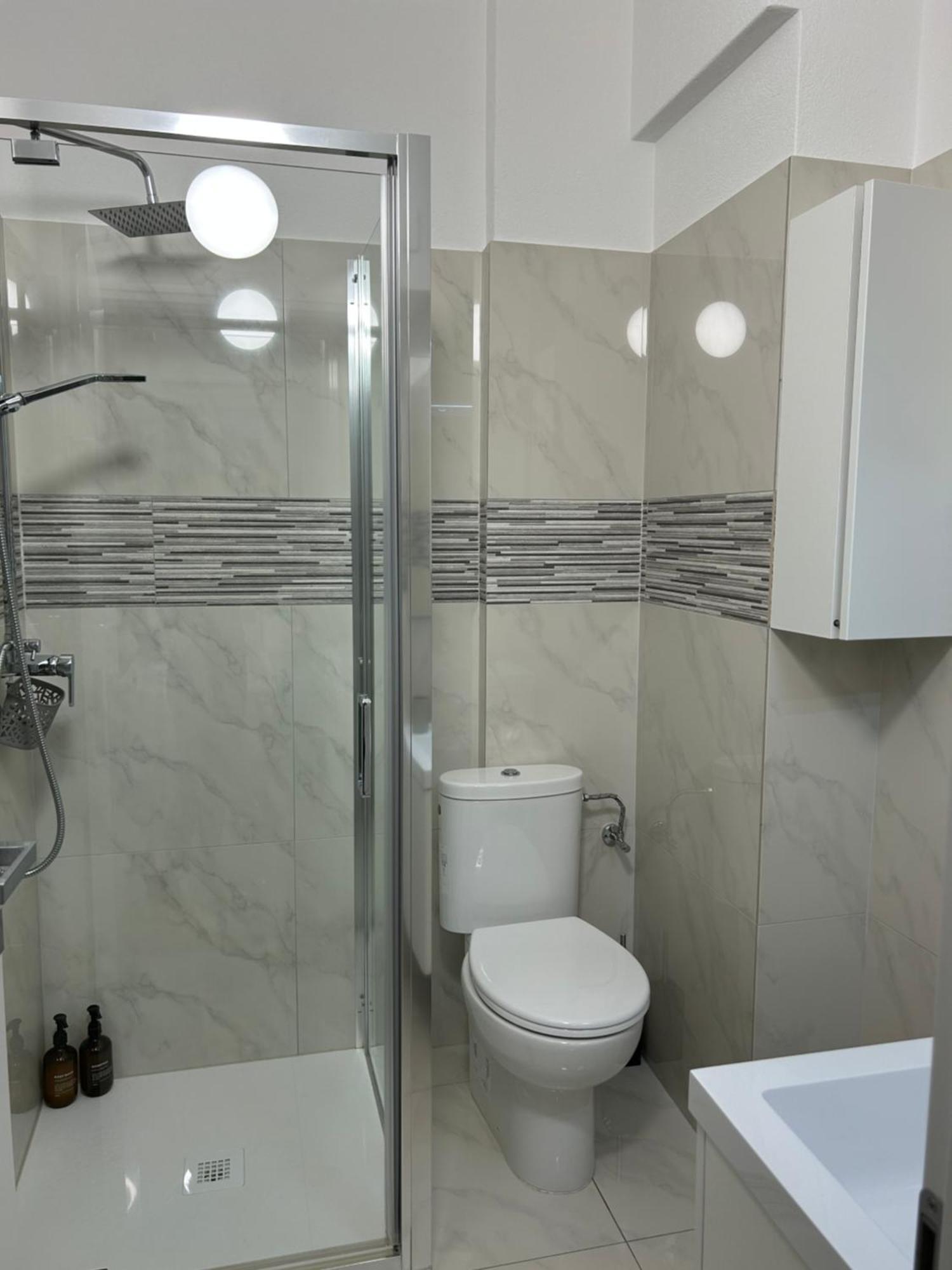 *Veranda'S Rooms* - Free Parking In Central Lugano Ngoại thất bức ảnh