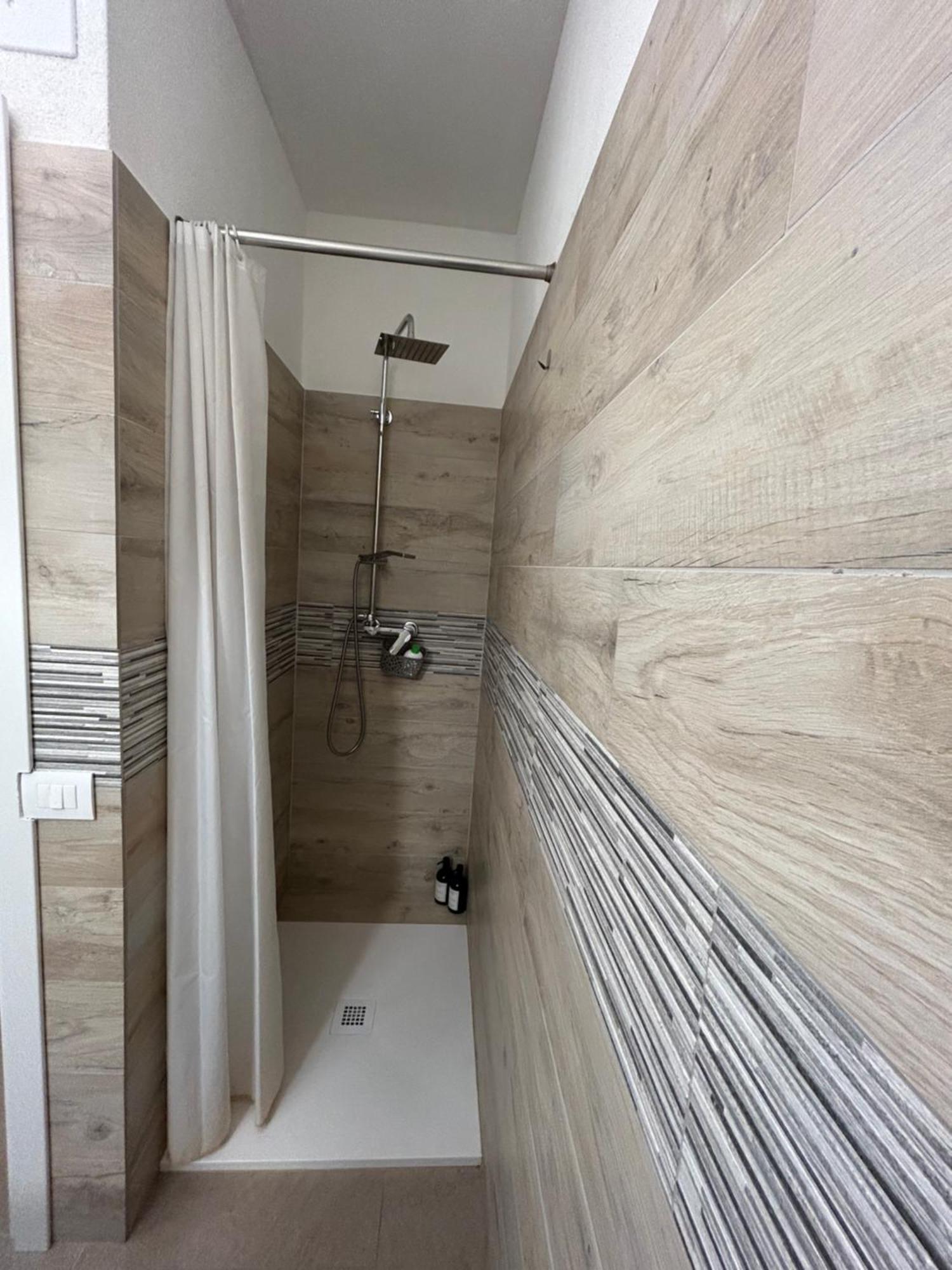*Veranda'S Rooms* - Free Parking In Central Lugano Ngoại thất bức ảnh